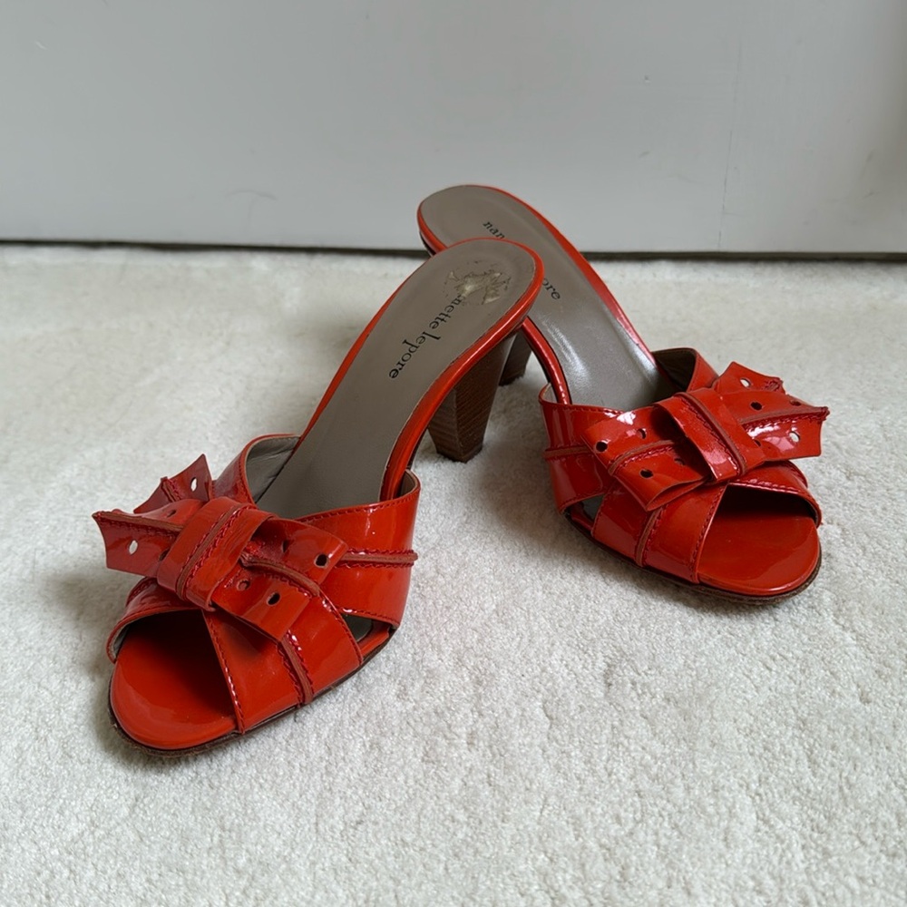 NANETTE LEPORE SANDALS, 5B